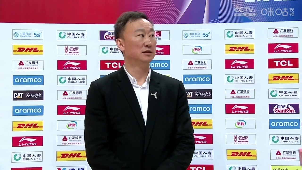 杜锋晒广东球员卧推：张昊130公斤为力王型 其他人略微不及